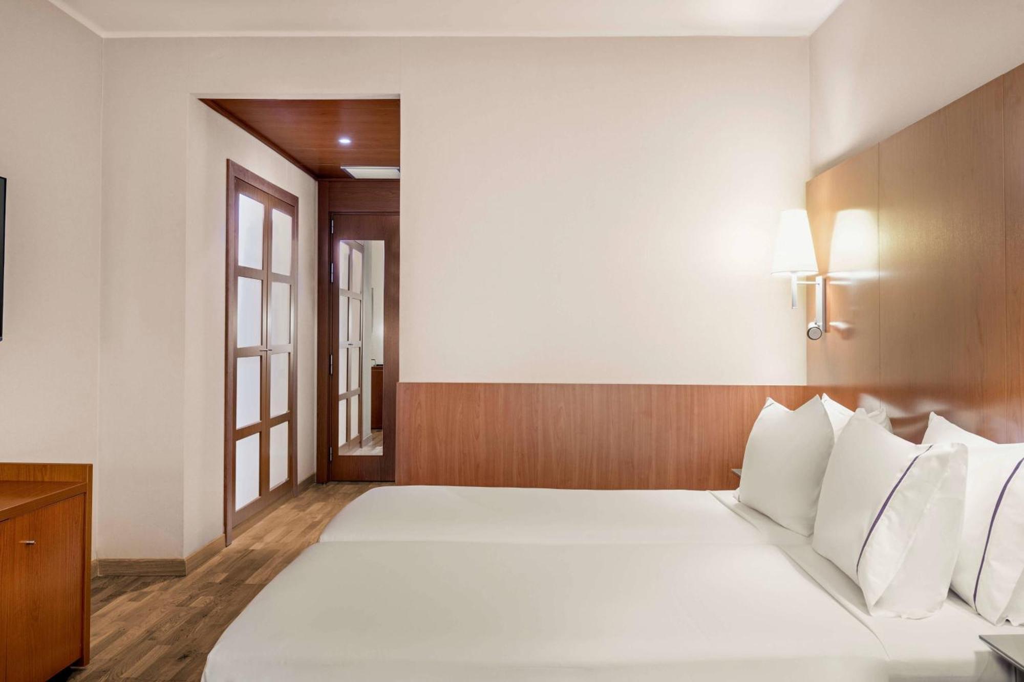 Ac Hotel Genova By Marriott Εξωτερικό φωτογραφία
