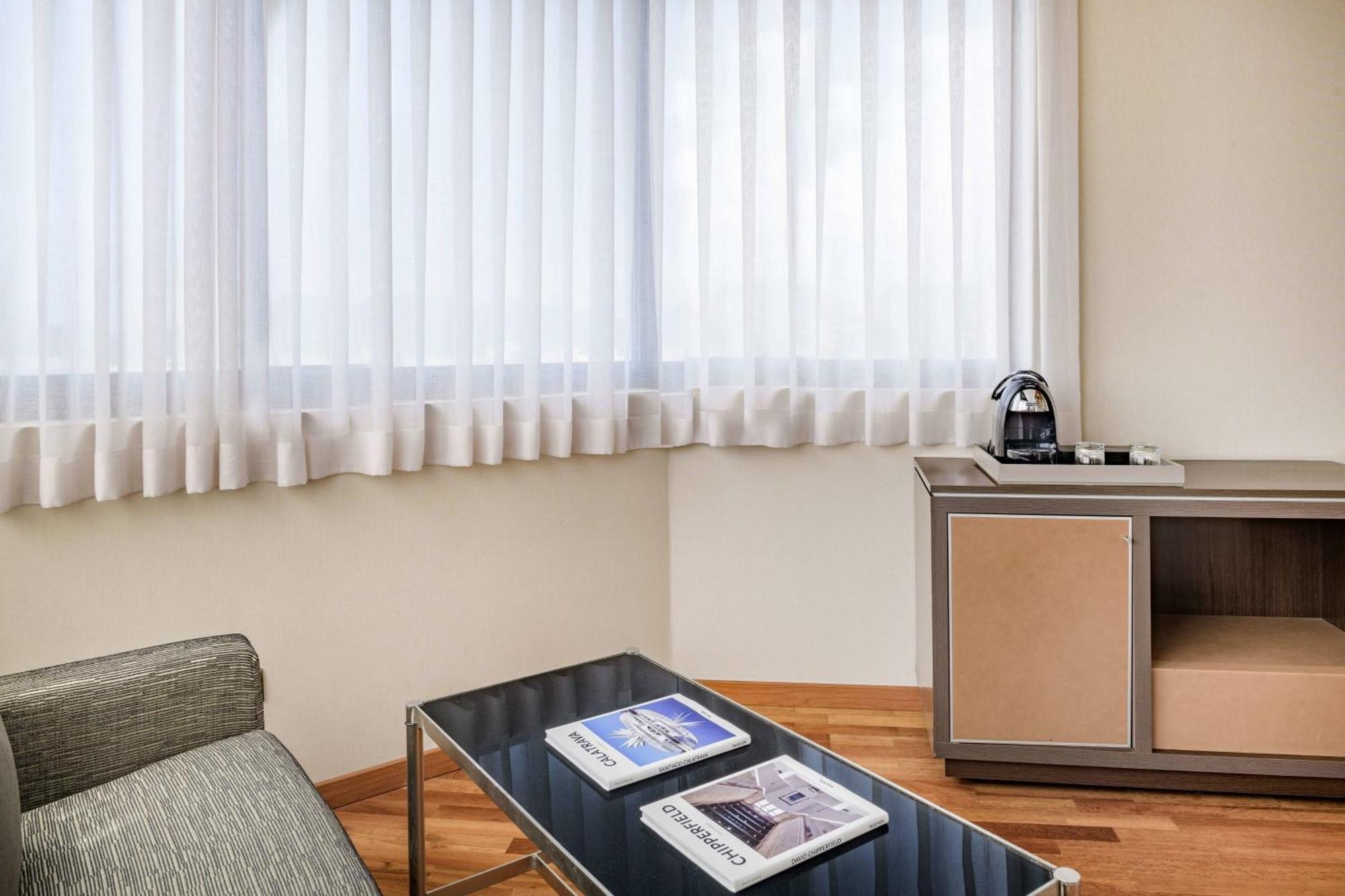 Ac Hotel Genova By Marriott Εξωτερικό φωτογραφία