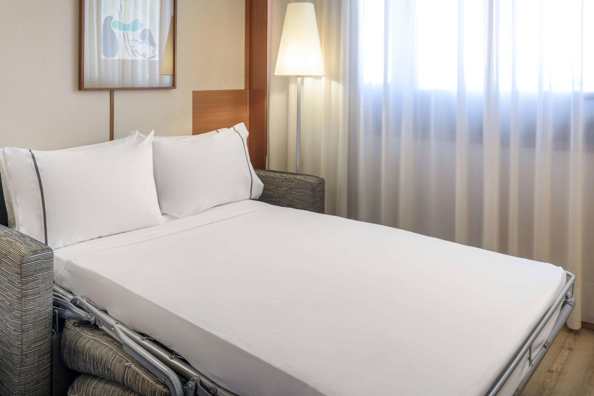 Ac Hotel Genova By Marriott Εξωτερικό φωτογραφία